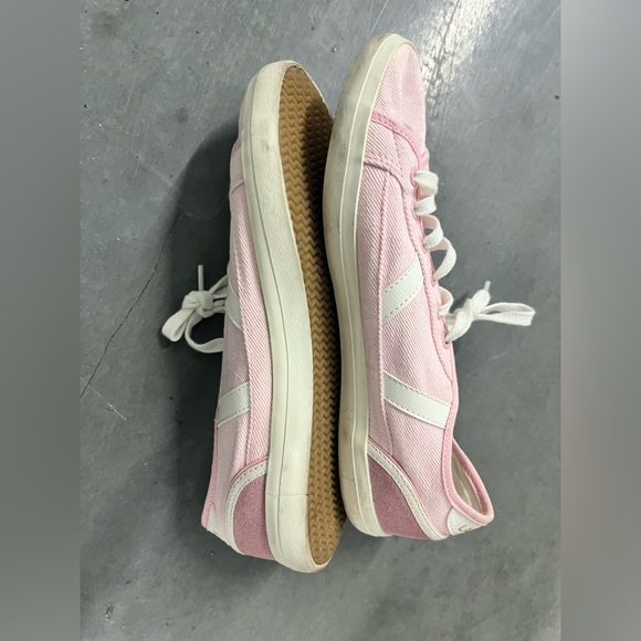 Size 8 Lacoste tennis shoes - Picture 3 of 14